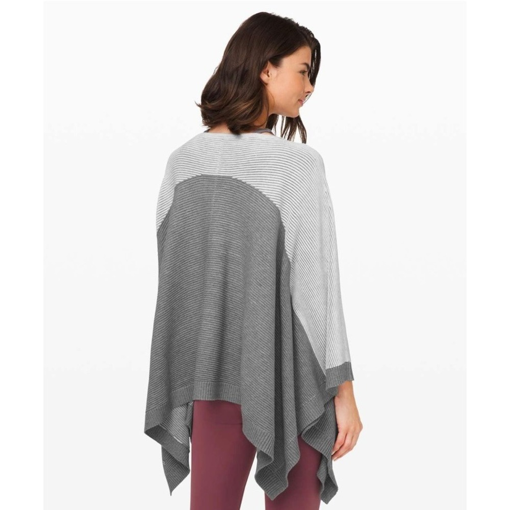 LULULEMON It All Lines Up Poncho Heathered Core Ultra Light Grey Medium Grey O/S - Picture 9 of 14